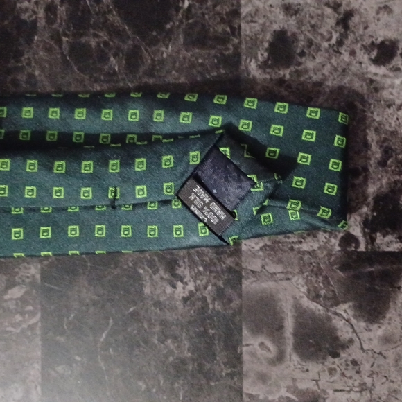 Design-Italia 100% Silk geometric Tie - Picture 2 of 3